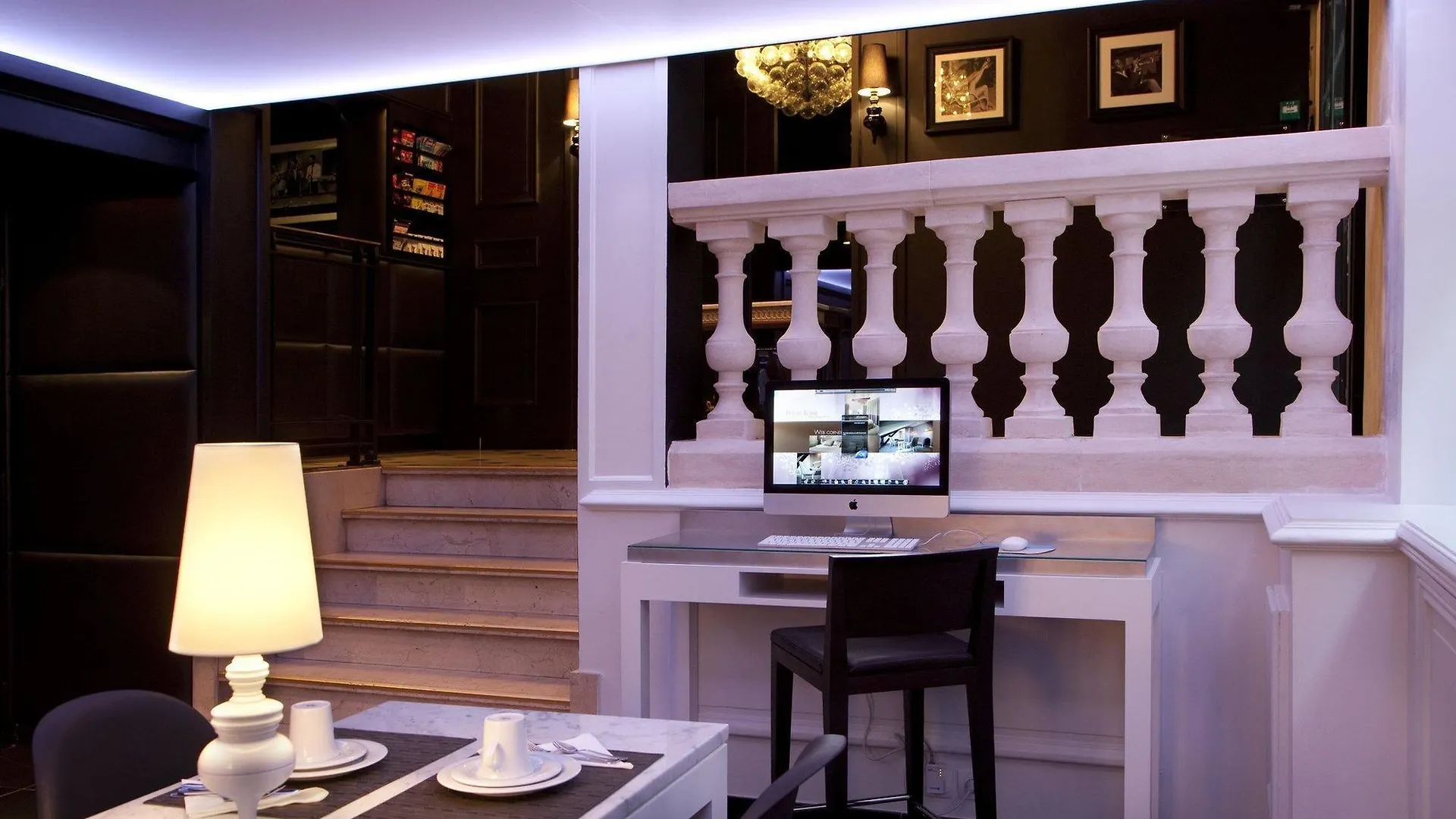 ***  Hotel Icone Paris France